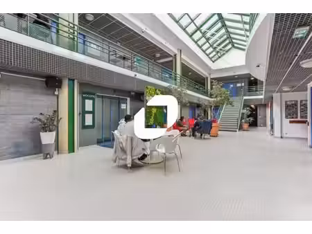 location bureaux paris 75020 210m²