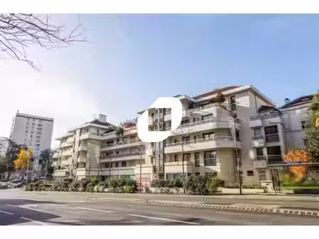 location bureaux suresnes 92150 220m²