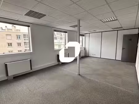 location bureaux villeurbanne 69100 230m² à 461m²