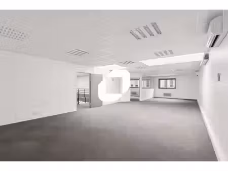 location bureaux villeurbanne 69100 798m²