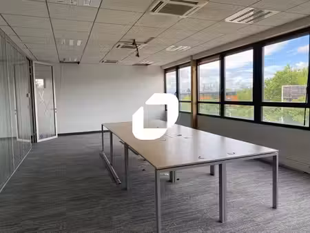 location bureaux saint priest 69800 165m²