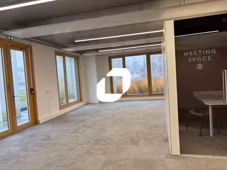 location bureaux 446m² à 2001m²