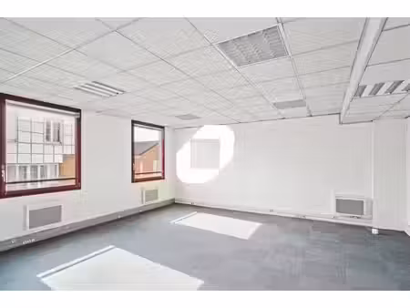 location bureaux 135m²