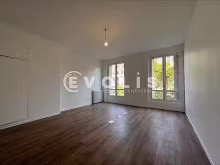 location bureaux paris 75016 144m²