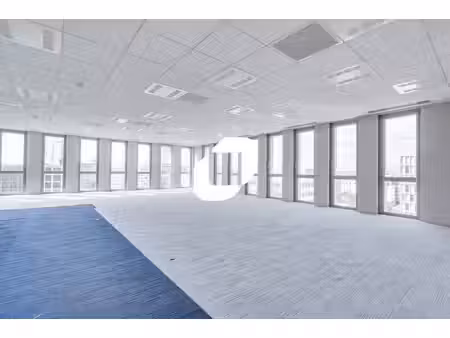 location bureaux aubervilliers 93300 690m² à 3890m²