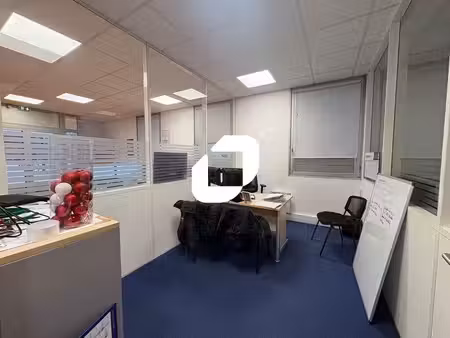 location bureaux montigny le bretonneux 78180 95m²