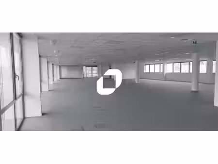 location bureaux saint denis 93210 192m² à 3561m²