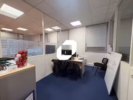 location bureaux montigny le bretonneux 78180 95m²