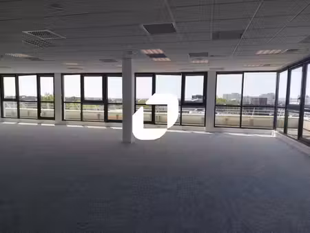 location bureaux guyancourt 78280 450m² à 1836m²