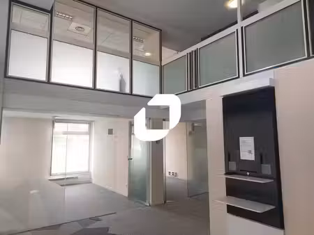 location bureaux montigny le bretonneux 78180 221m²