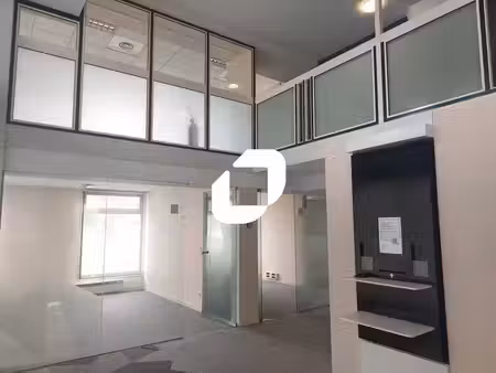 location bureaux montigny le bretonneux 78180 221m²