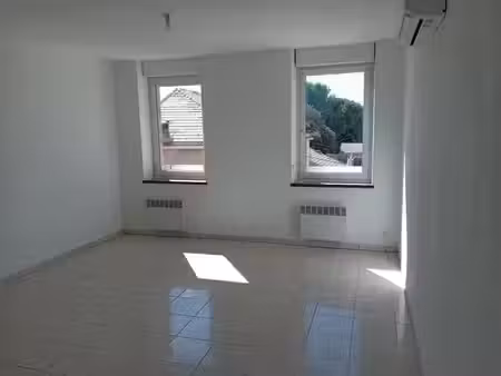 location appartement 3 pièces 55 m² à coursan (11110)