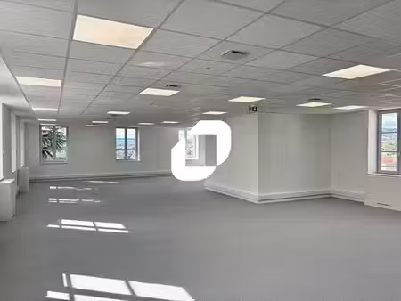 vente bureaux mornant 69440 77m² à 221m²