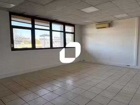 vente bureaux bron 69500 153m²