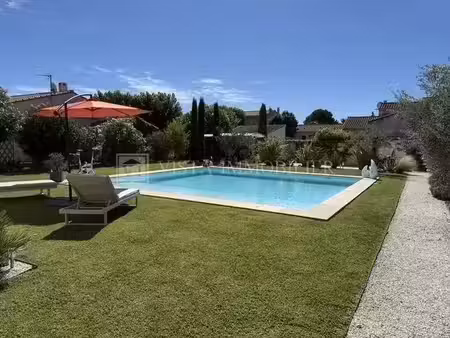 vente locaux professionnels 5 pièces 101.49 m² à mollégès (13940)  576 000 €