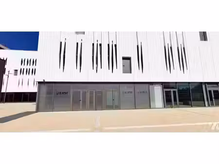 vente locaux professionnels à la ciotat (13600)  900 000 €