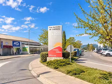 vente locaux professionnels 0 pièces 840 m² à lambesc (13410)  930 000 €