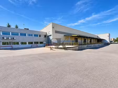 vente locaux professionnels 0 pièces 2940 m² à vitrolles (13127)  3 500 000 €