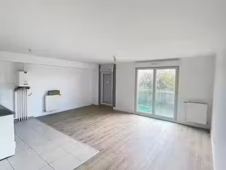 location appartement 3 pièces 64.2 m² à valenton (94460)  1 206 €