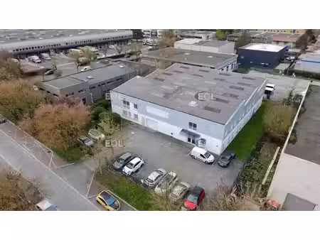 vente entrepôt buc 78530 1470m²