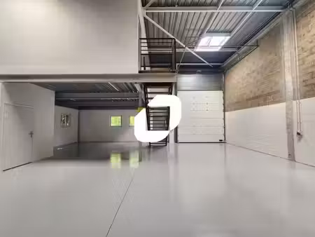 vente local d’activités plaisir 78370 178m²