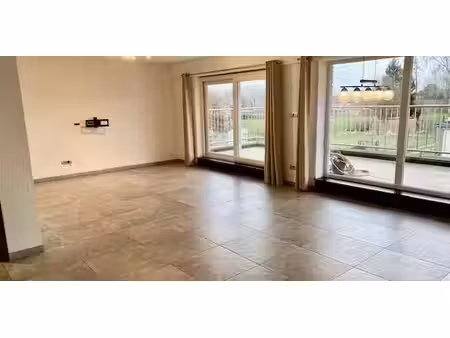 appartement à louer à outer pour € 900 avec 2 chambres à coucher