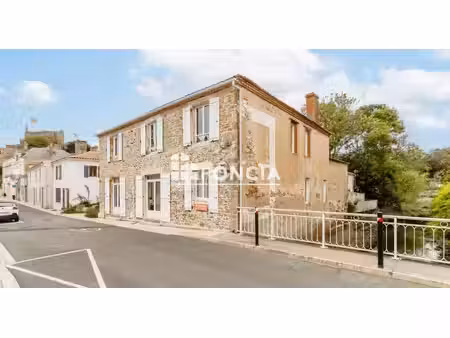 château à vendre dans le quartier agglomeration-nord est