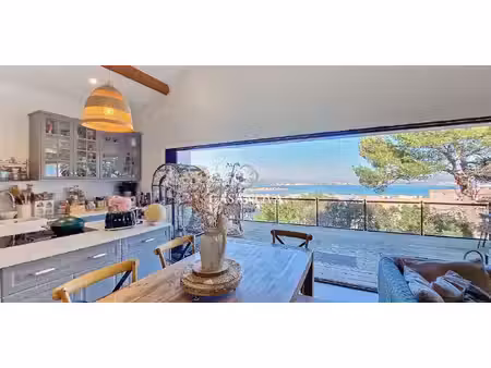villa avec piscine et terrasse mont saint clair-hôtel de ville - sète (34)