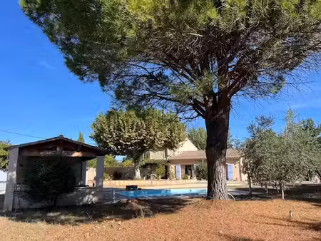 vente maison 8 pièces 218 m² à chateaurenard (13160)  795 000 €