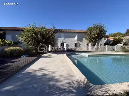 longère 10 pièces 250 m²