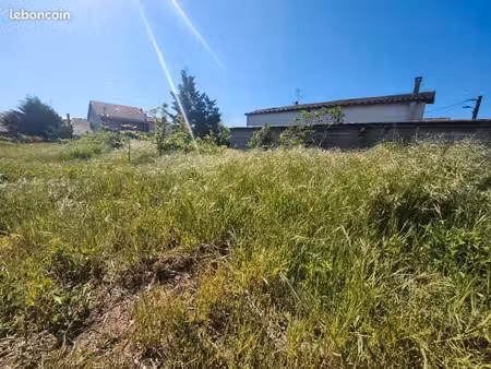 terrain 300 m² vernaison