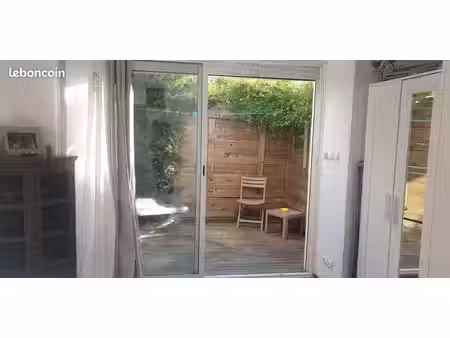 joli studio meublé et équipé
