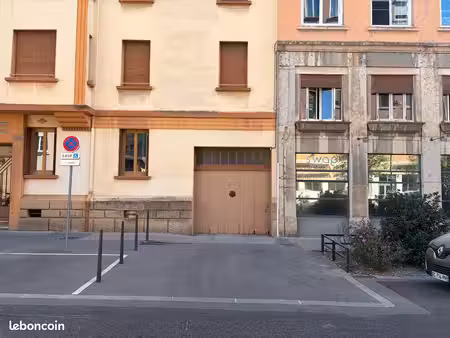 garage secteur mairie