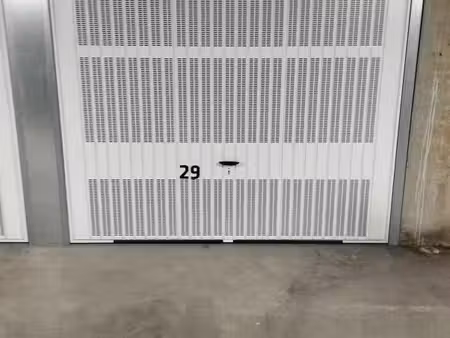 garage/box 13 m² pierre benite