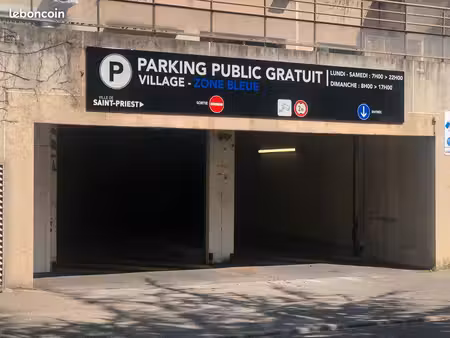demi-place de stationnement deux roues en sous-sol sécurisé