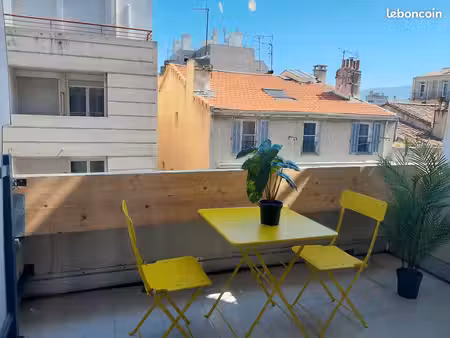 studio avec terrasse  rue du berceau