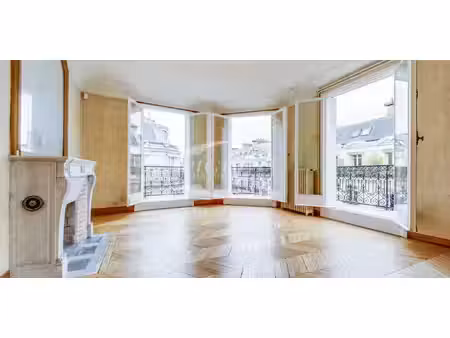 appartement avec terrasse triangle d’or - paris 8ᵉ (75)