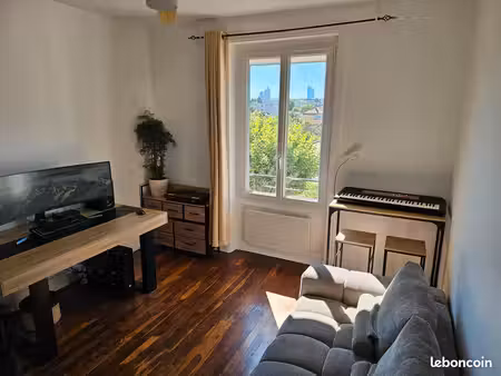 t1 de 34m² à villeurbanne