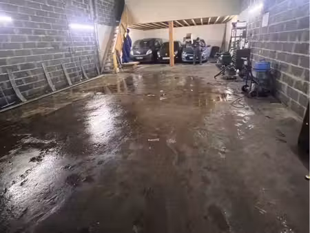 garage local 105m2