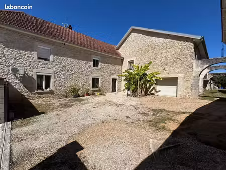 propriété 8 pièces 224 m²