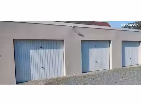 garage à louer quartier du pont de pierre
