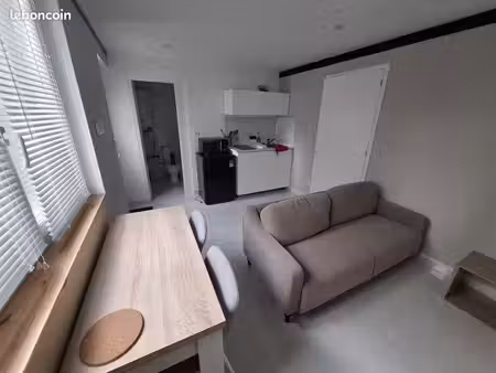 ? 2 pièces meublé à louer – 30m² meublé | proximité direct boulevard voltaire