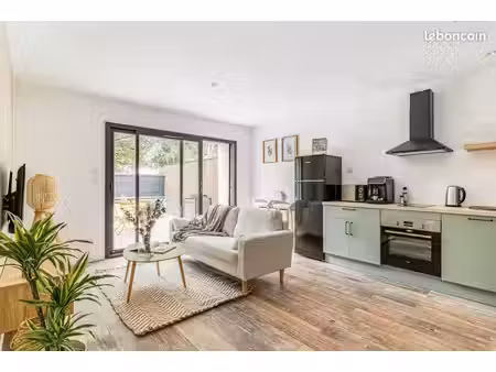 t3 neuf - sécurisé - cinéma privée - jacuzzi - 36 m² de terrasse
