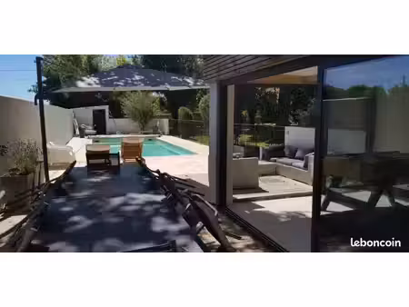 jardin avec parc avec pins monumental  pool house et piscine