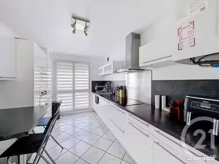 appartement 4 pièces 76 m²
