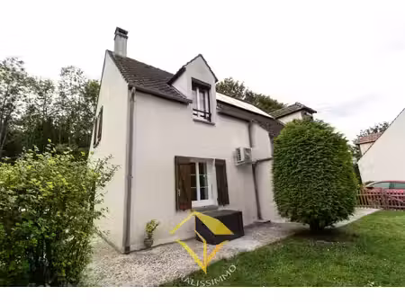 chaleureuse maison louée meublée avec jardin paysager !