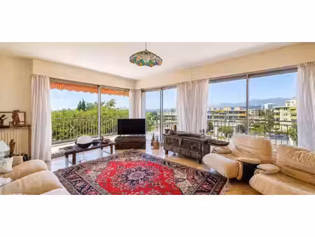 appartement en bord de mer nice (06)