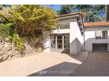 appartement 4 pièces 81 m²