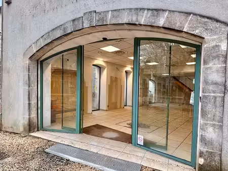 local commercial 112 m² mouries