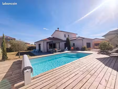 villa 4 chambres
